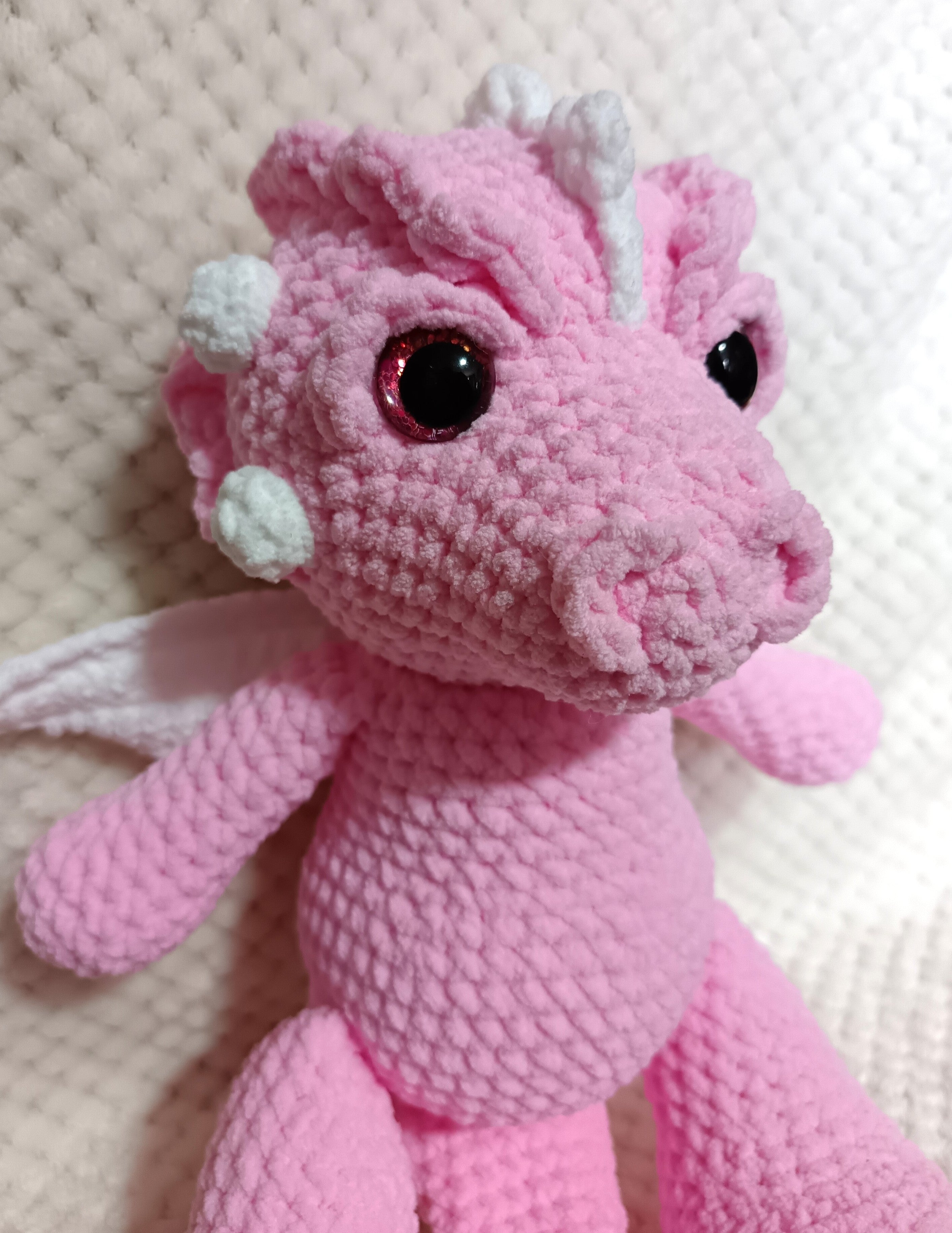 Dragon rose ailé